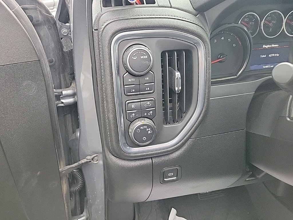 Used 2021 Chevrolet Silverado 1500 RST image 15