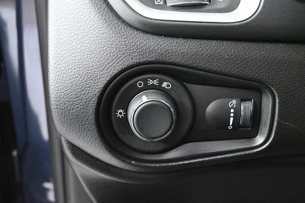 Used 2020 Jeep Renegade Sport image 23