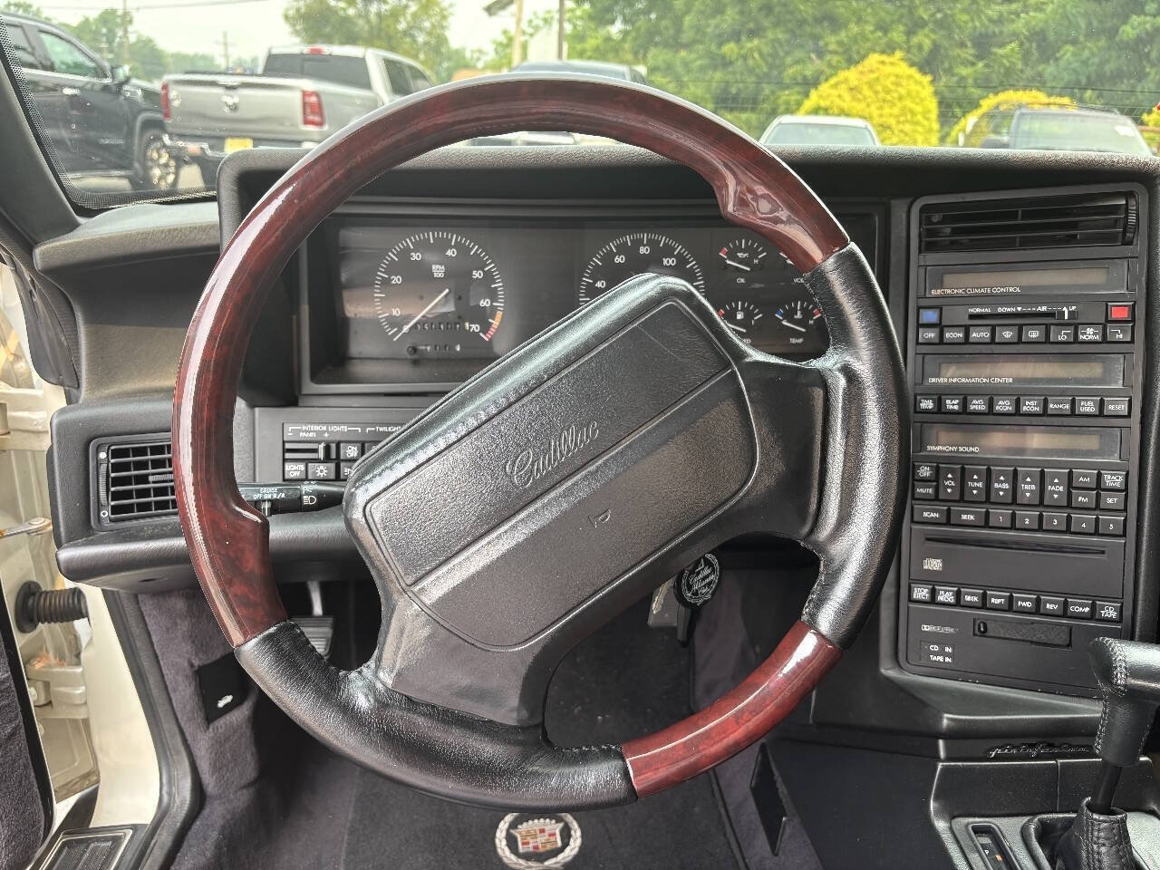 Used 1993 Cadillac Allante FWD image 6