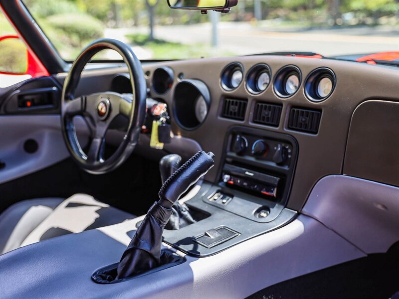 Used 1994 Dodge Viper RT/10 RWD image 19