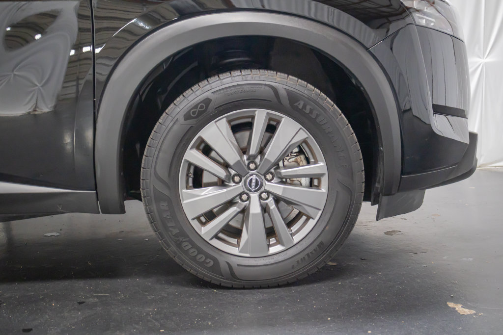 Used 2024 Nissan Pathfinder SV AWD/4WD image 6