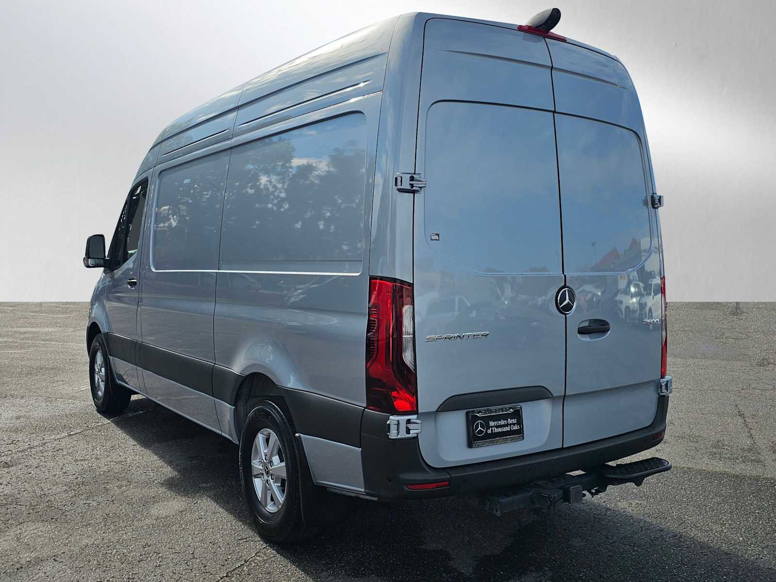 Used 2025 Mercedes-Benz Sprinter 2500 image 5
