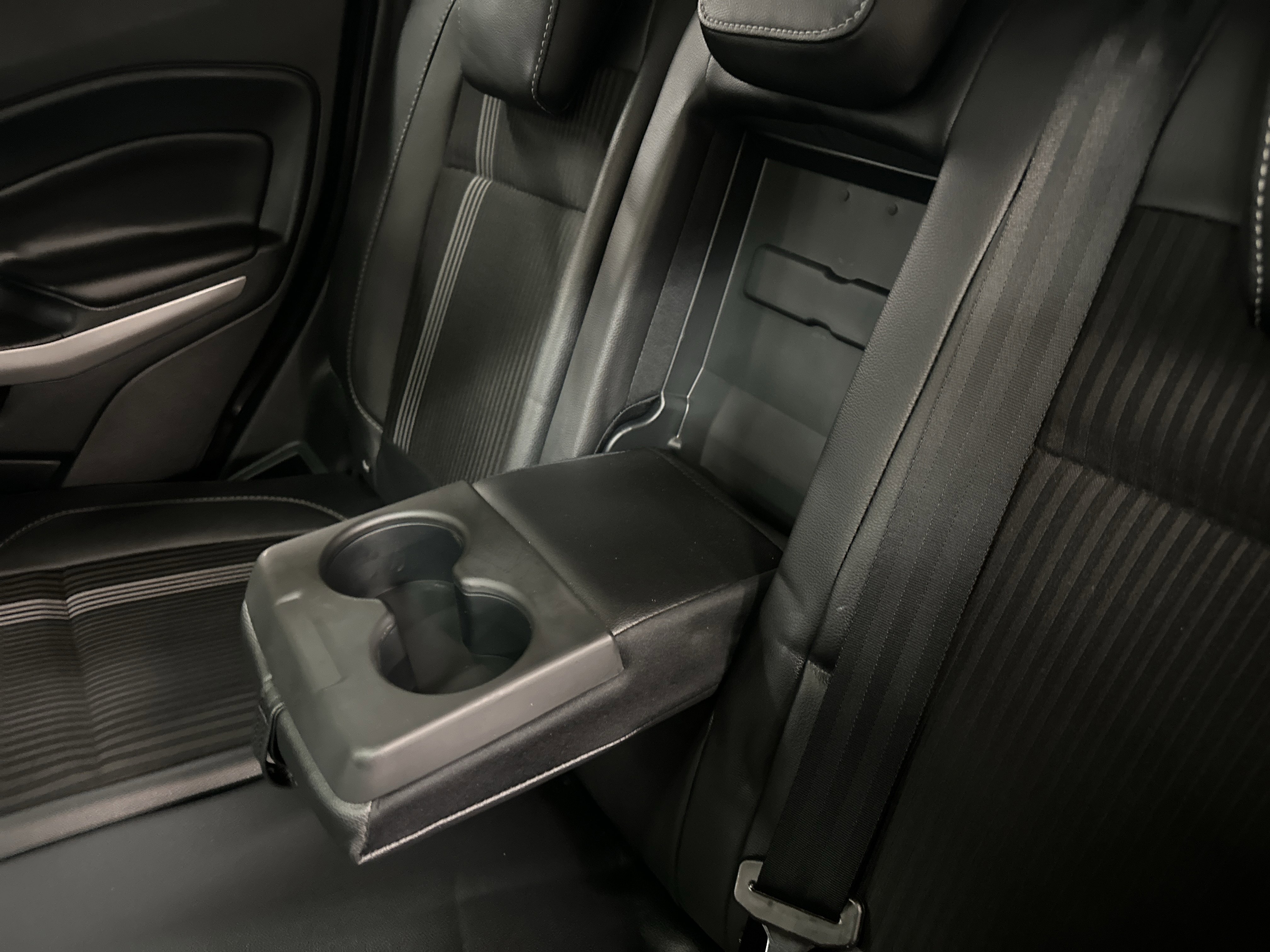 Used 2021 Ford EcoSport SES image 26