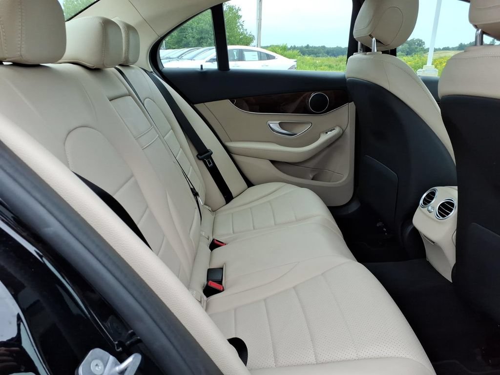 Used 2018 Mercedes-Benz C 300 4MATIC Sedan image 11