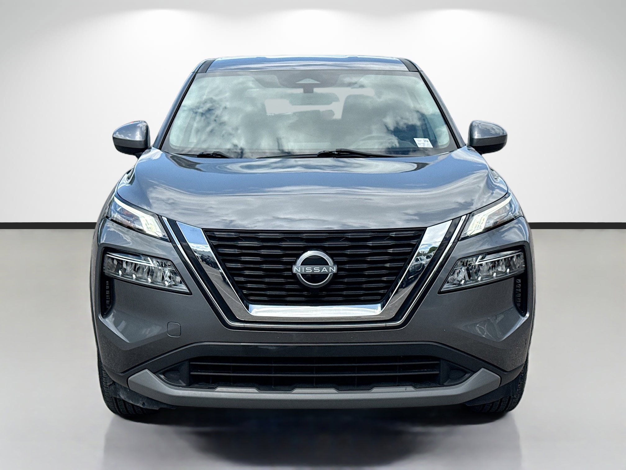 Used 2023 Nissan Rogue SV image 8
