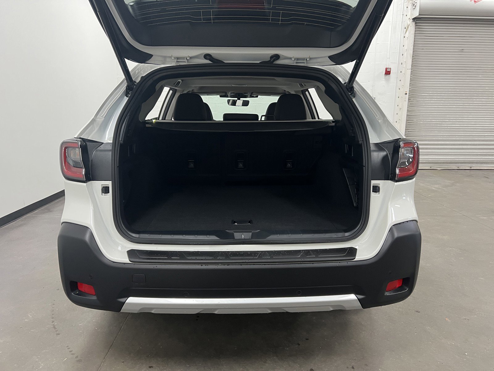 New 2025 Subaru Outback Limited XT w/ Popular Package #2 image 15