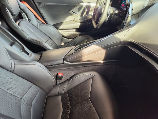 Used 2023 Chevrolet Corvette Stingray Premium Conv w/ Z51 Performance Package RWD image 16