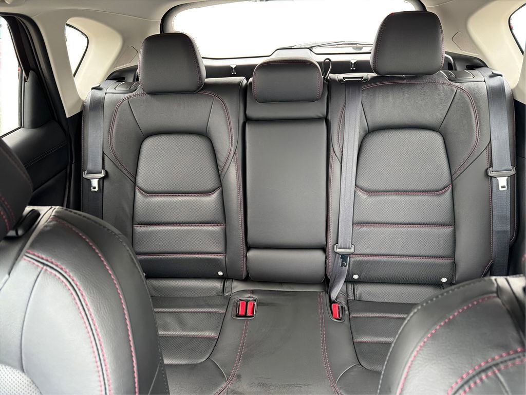 Used 2025 MAZDA CX-5 Carbon Edition image 15
