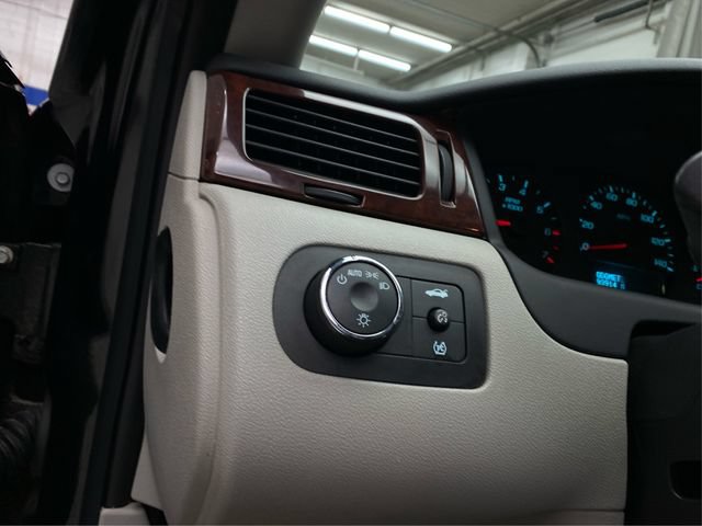 Used 2009 Chevrolet Impala LS FWD image 22