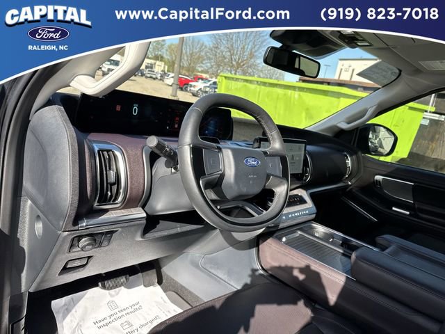 Certified 2025 Ford Expedition Max Platinum w/ Platinum Ultimate Package AWD/4WD image 22