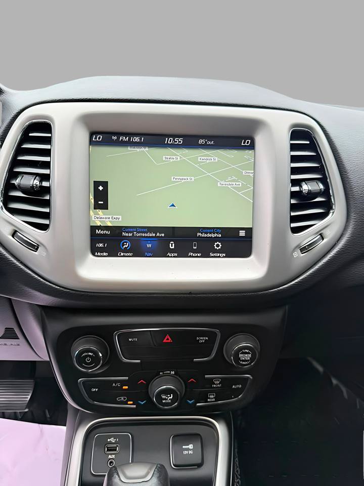 Used 2021 Jeep Compass Latitude w/ Sun and Sound Group FWD image 24