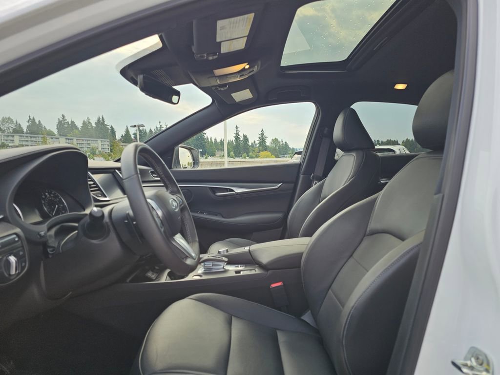 Certified 2025 INFINITI QX55 Luxe w/ Cargo Package image 24