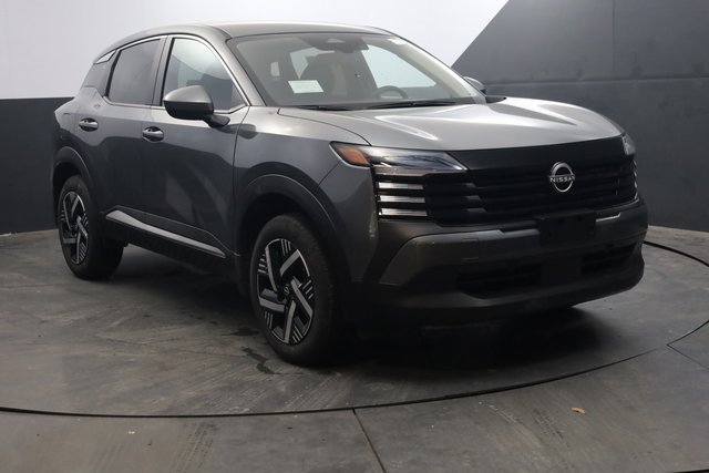 Certified 2025 Nissan Kicks SV image 2