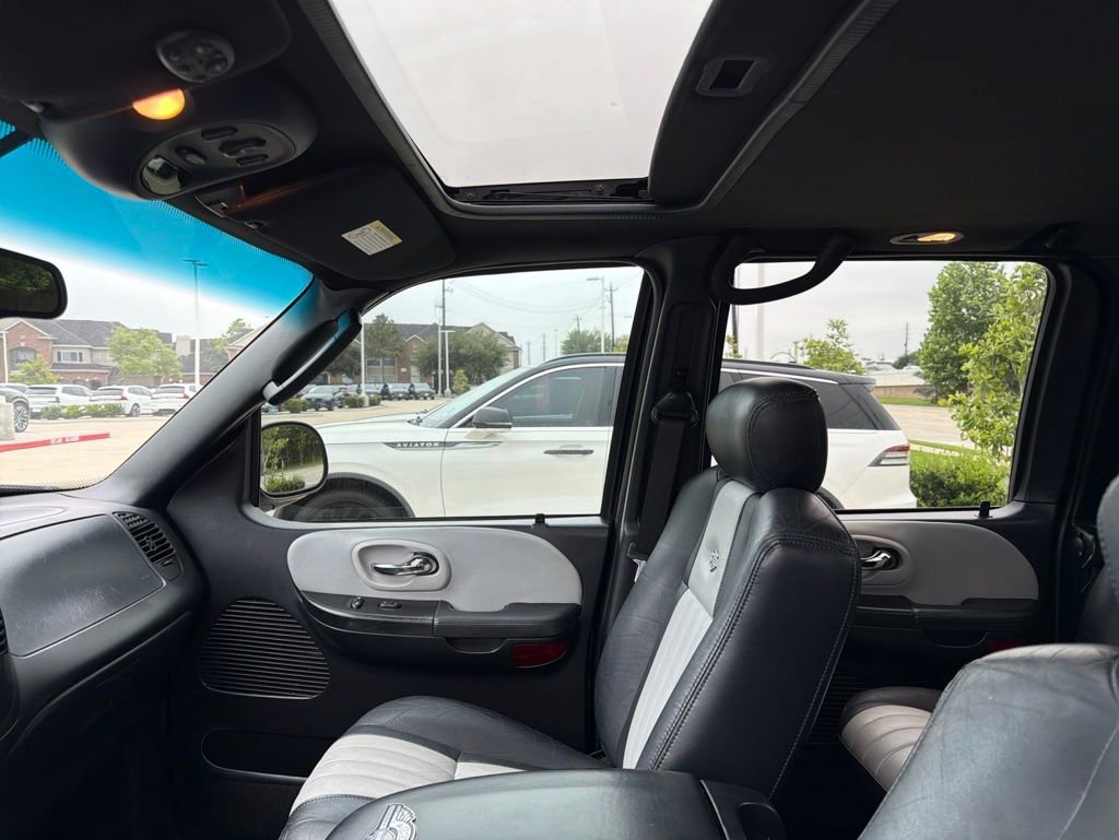 Used 2003 Ford F150 Harley-Davidson RWD image 6