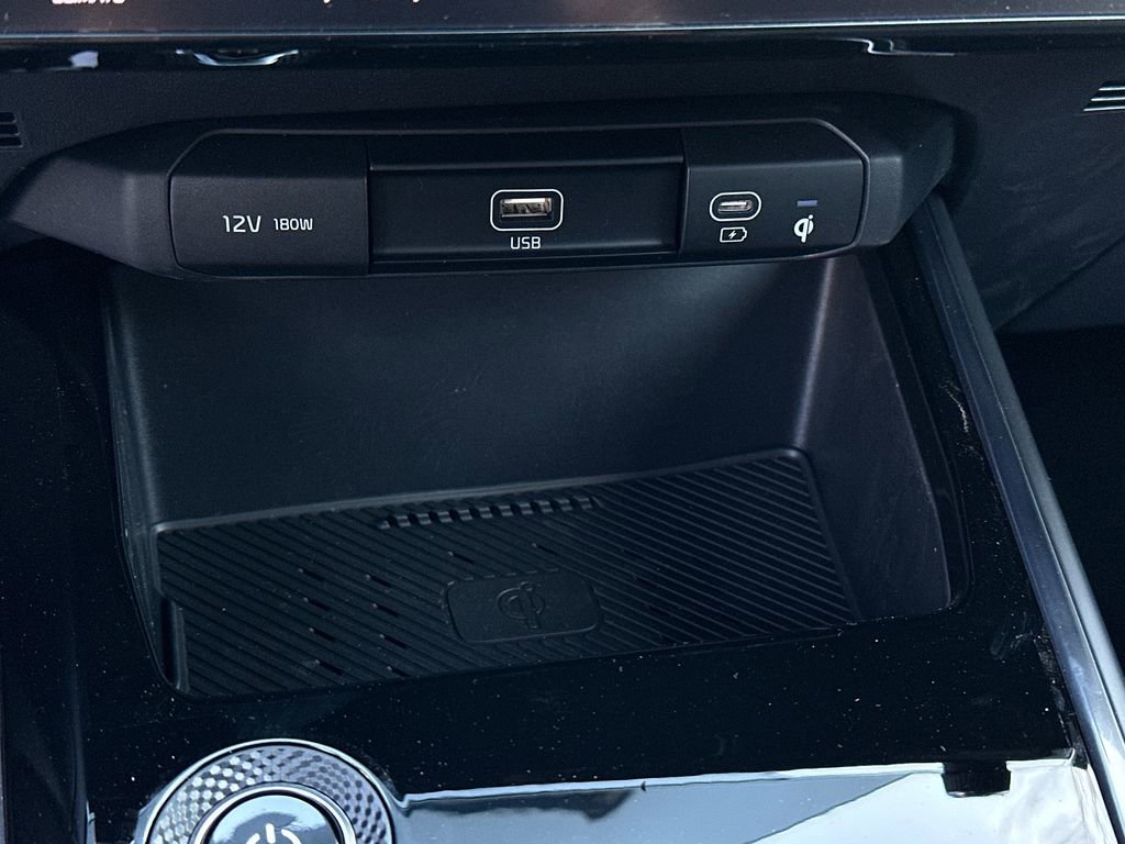 New 2026 Kia Niro Wind FWD image 28