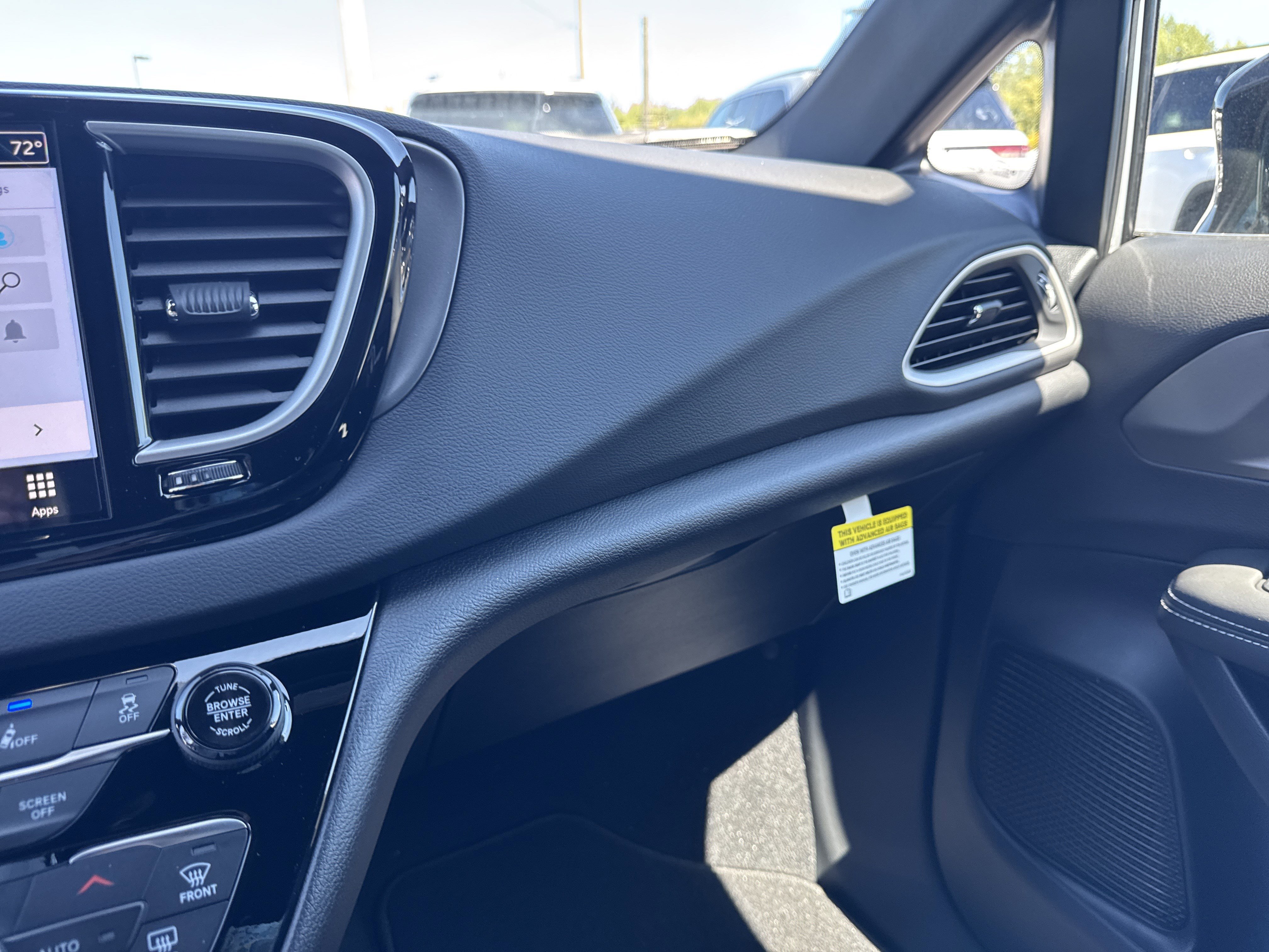 New 2026 Chrysler Voyager LX image 22