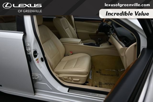 Used 2014 Lexus ES 300h w/ Luxury Package w/Bamboo Trim FWD image 32