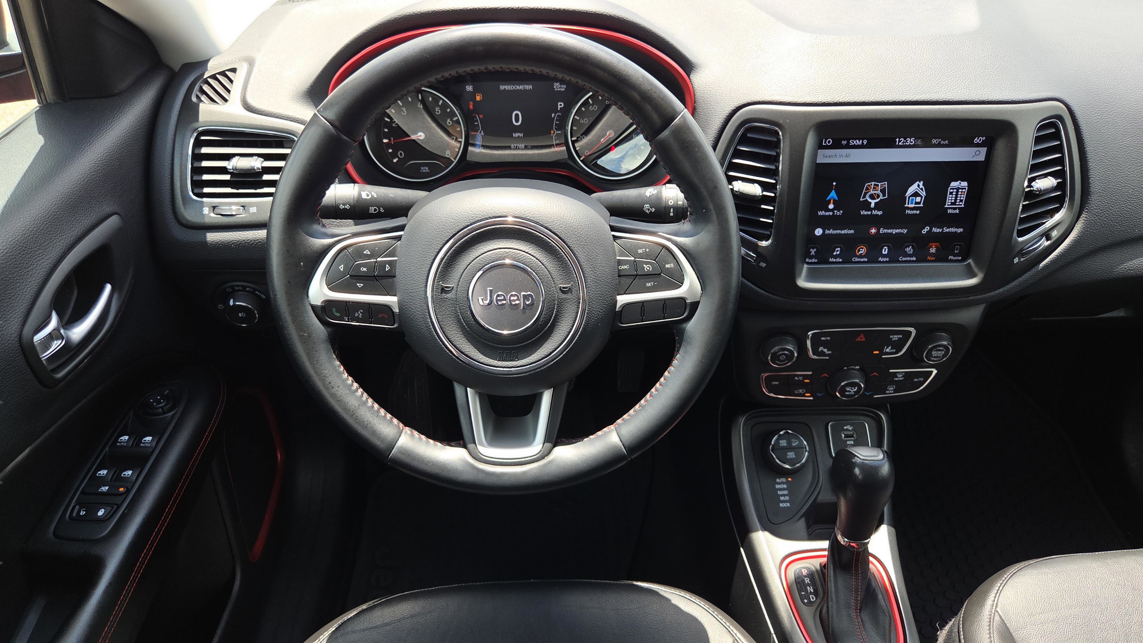Used 2018 Jeep Compass Trailhawk w/ Leather Interior Group AWD/4WD image 13
