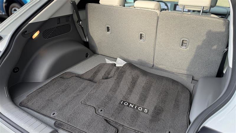 Used 2024 Hyundai Ioniq 5 Limited image 36