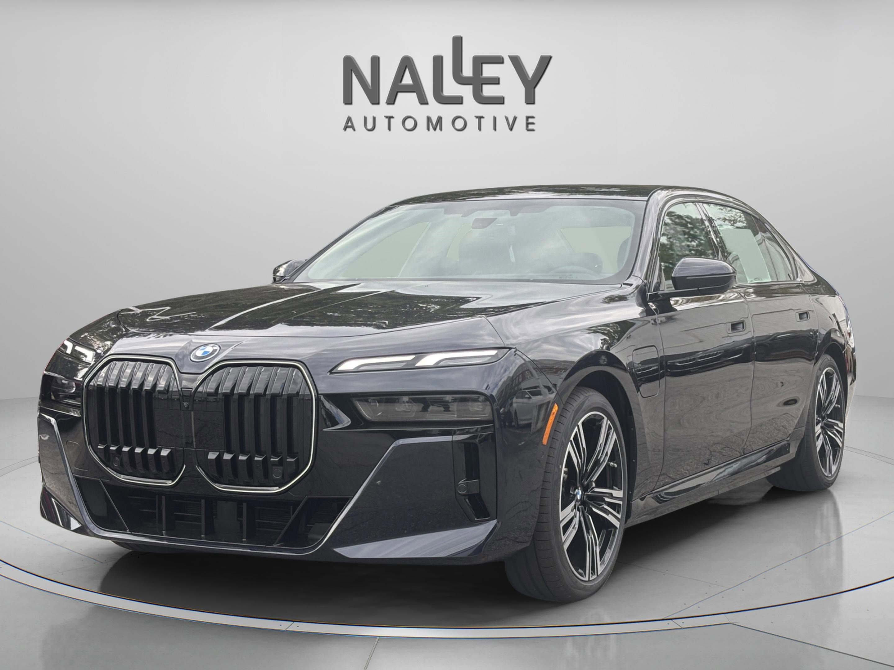 New 2026 BMW 750e xDrive image 1