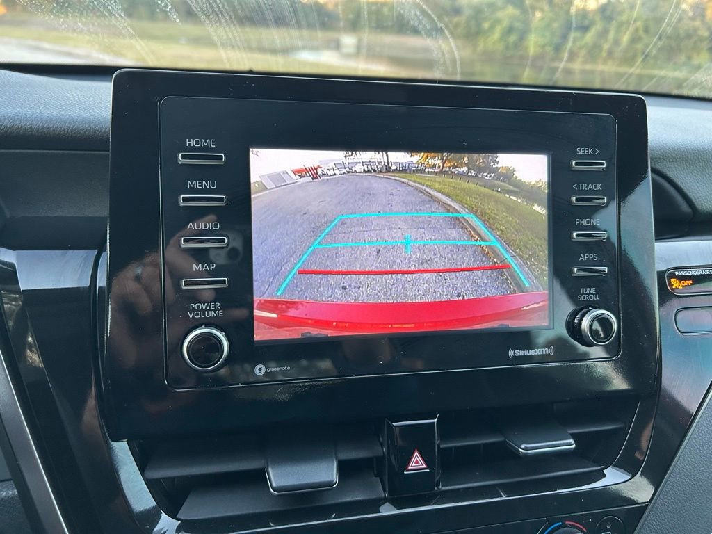 Used 2024 Toyota Camry SE image 25