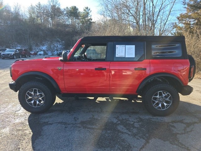 Used 2023 Ford Bronco Badlands image 2