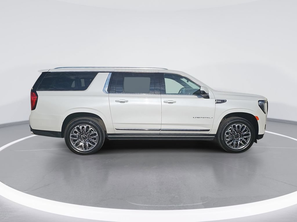 Certified 2023 GMC Yukon XL Denali Ultimate w/ LPO, Floor Liner Package AWD/4WD image 2