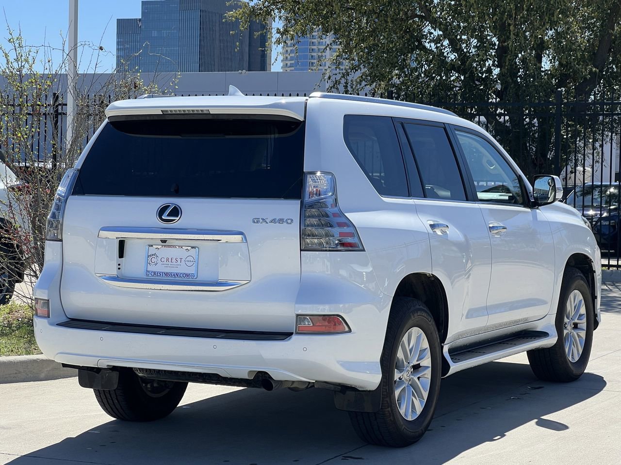 Used 2022 Lexus GX 460 Premium w/ Premium Package image 4