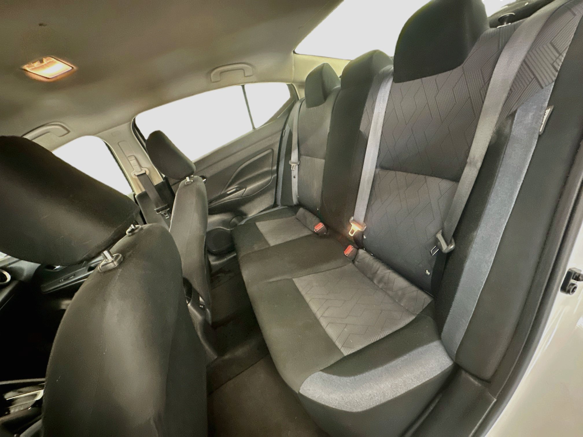 Used 2025 Nissan Versa SV FWD image 28