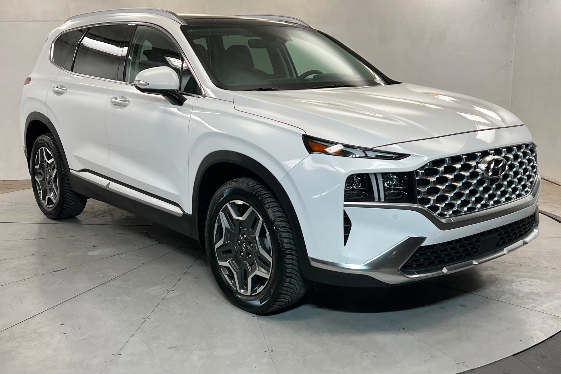 Used 2022 Hyundai Santa Fe Limited AWD/4WD image 7