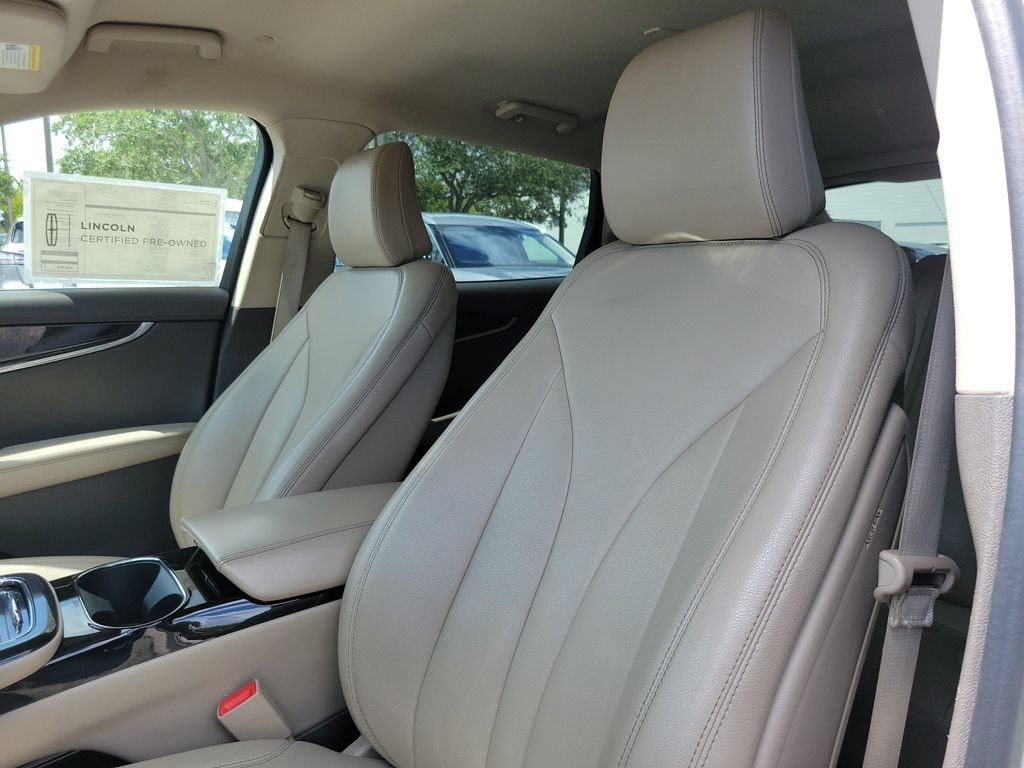 Certified 2022 Lincoln Nautilus FWD w/ Premium Package image 14