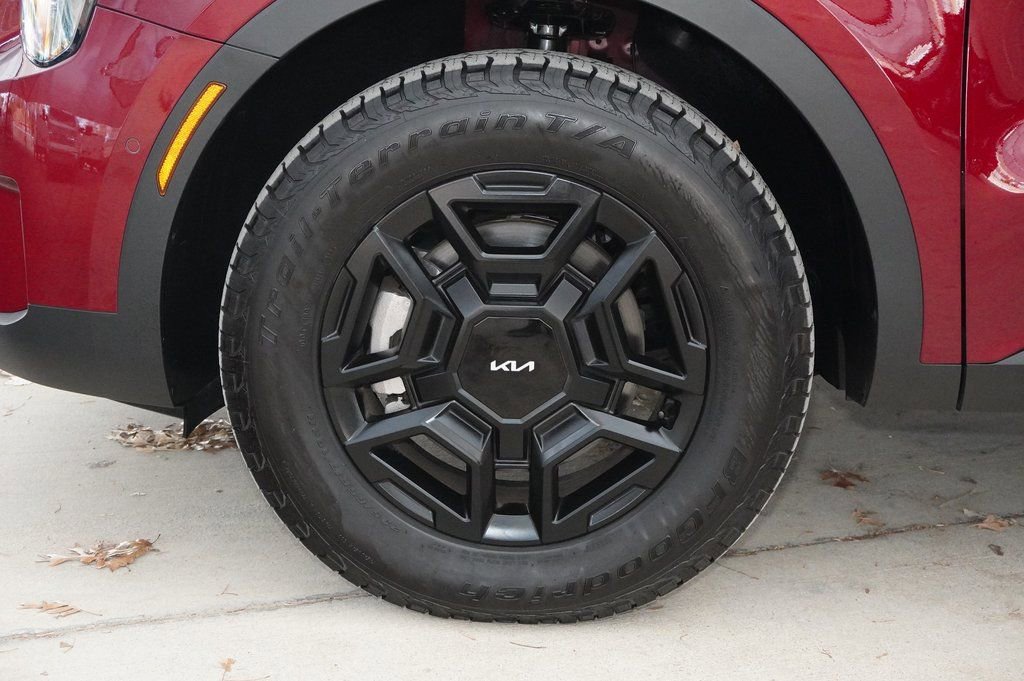 Used 2024 Kia Sorento SX Prestige w/ Olive Brown Leather Package image 9