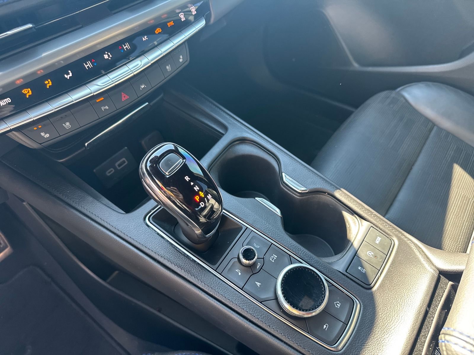 Used 2024 Cadillac XT4 Sport image 27