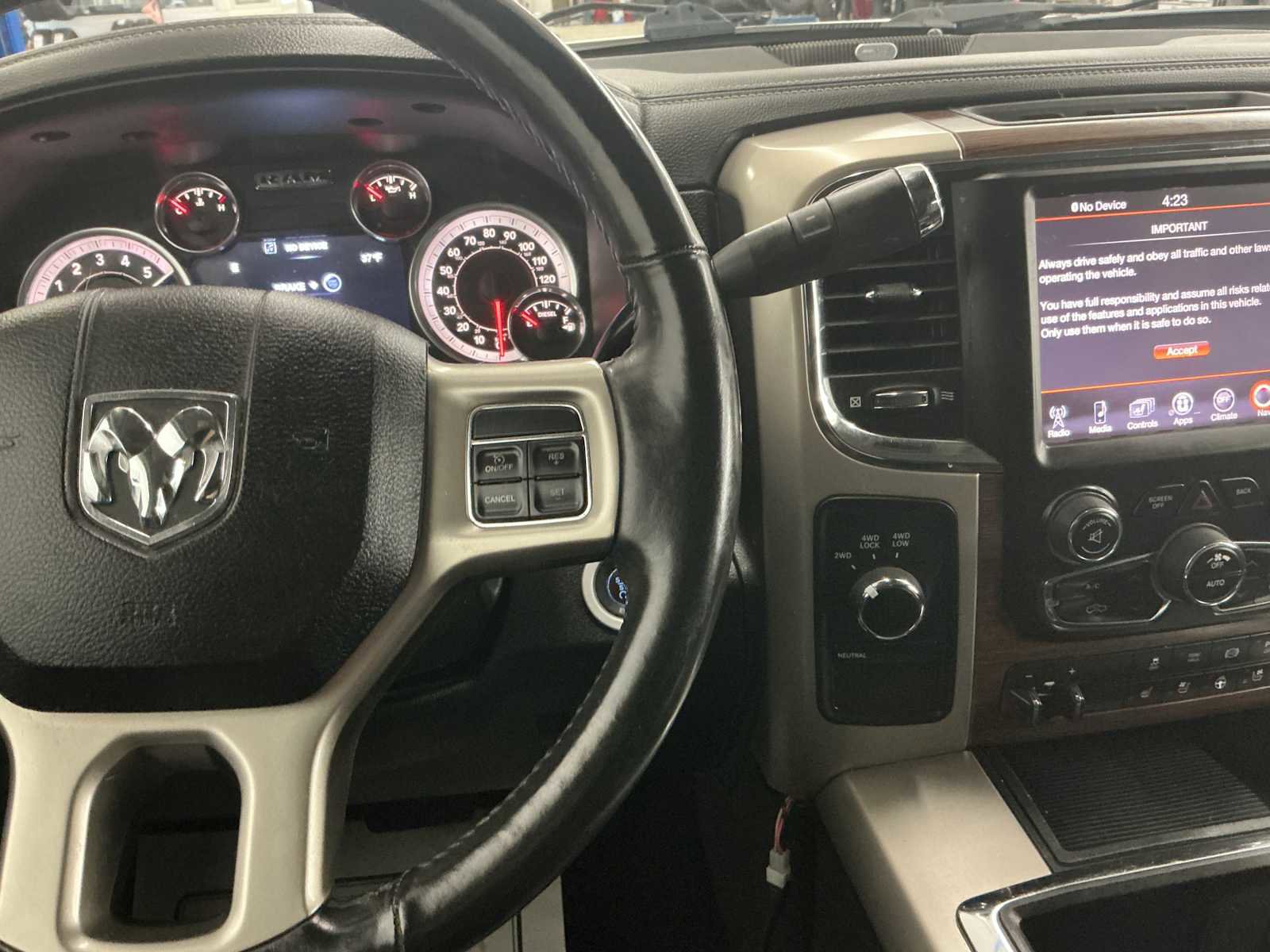 Used 2014 RAM 2500 Laramie image 11