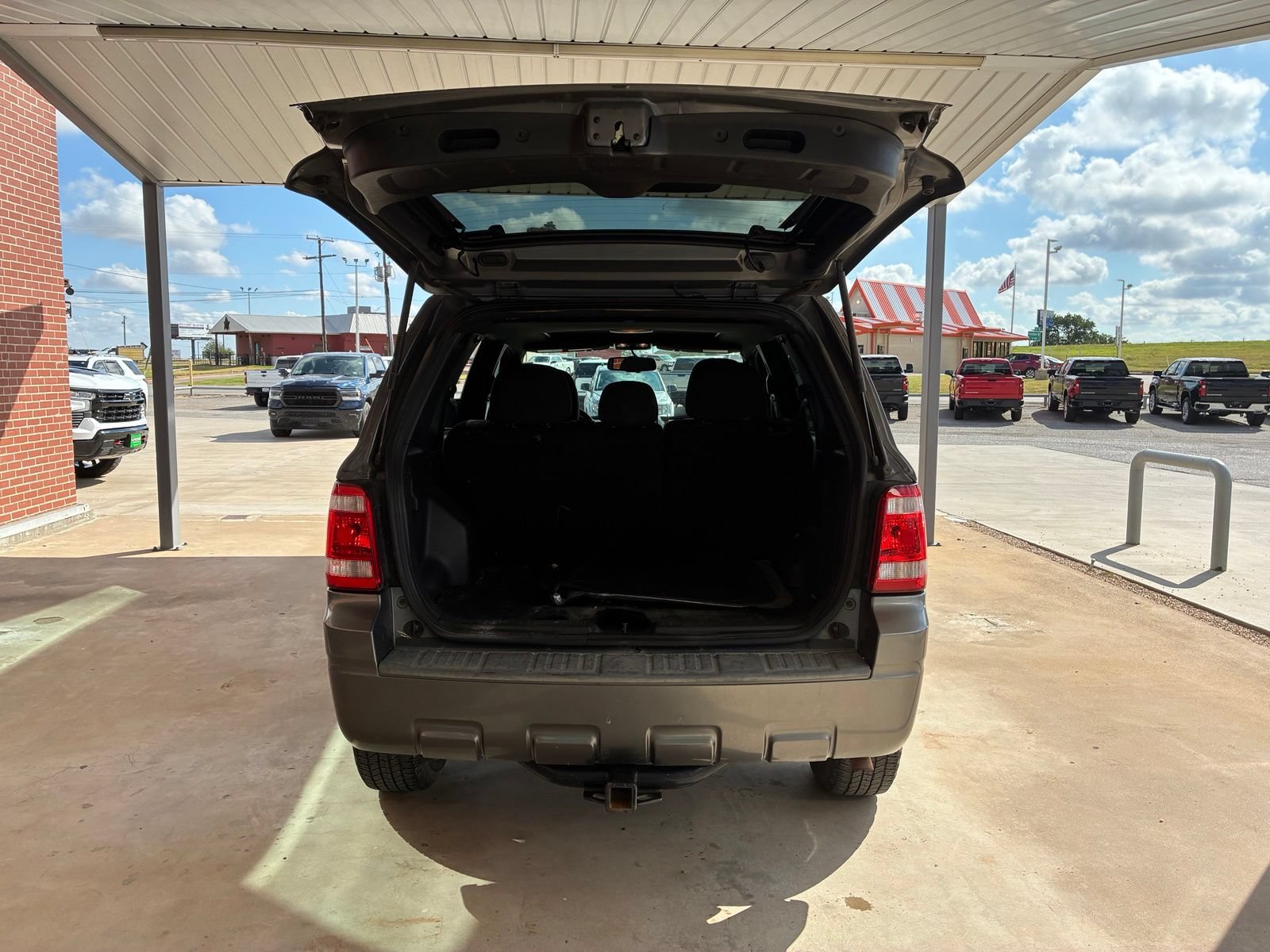 Used 2012 Ford Escape XLT FWD image 8