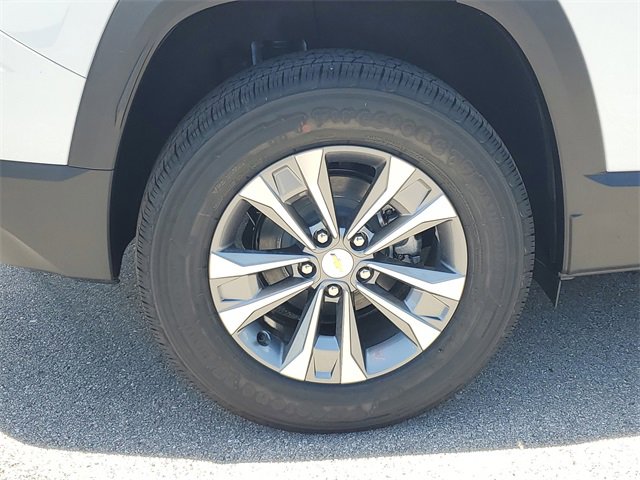 New 2026 Chevrolet Equinox LT image 3