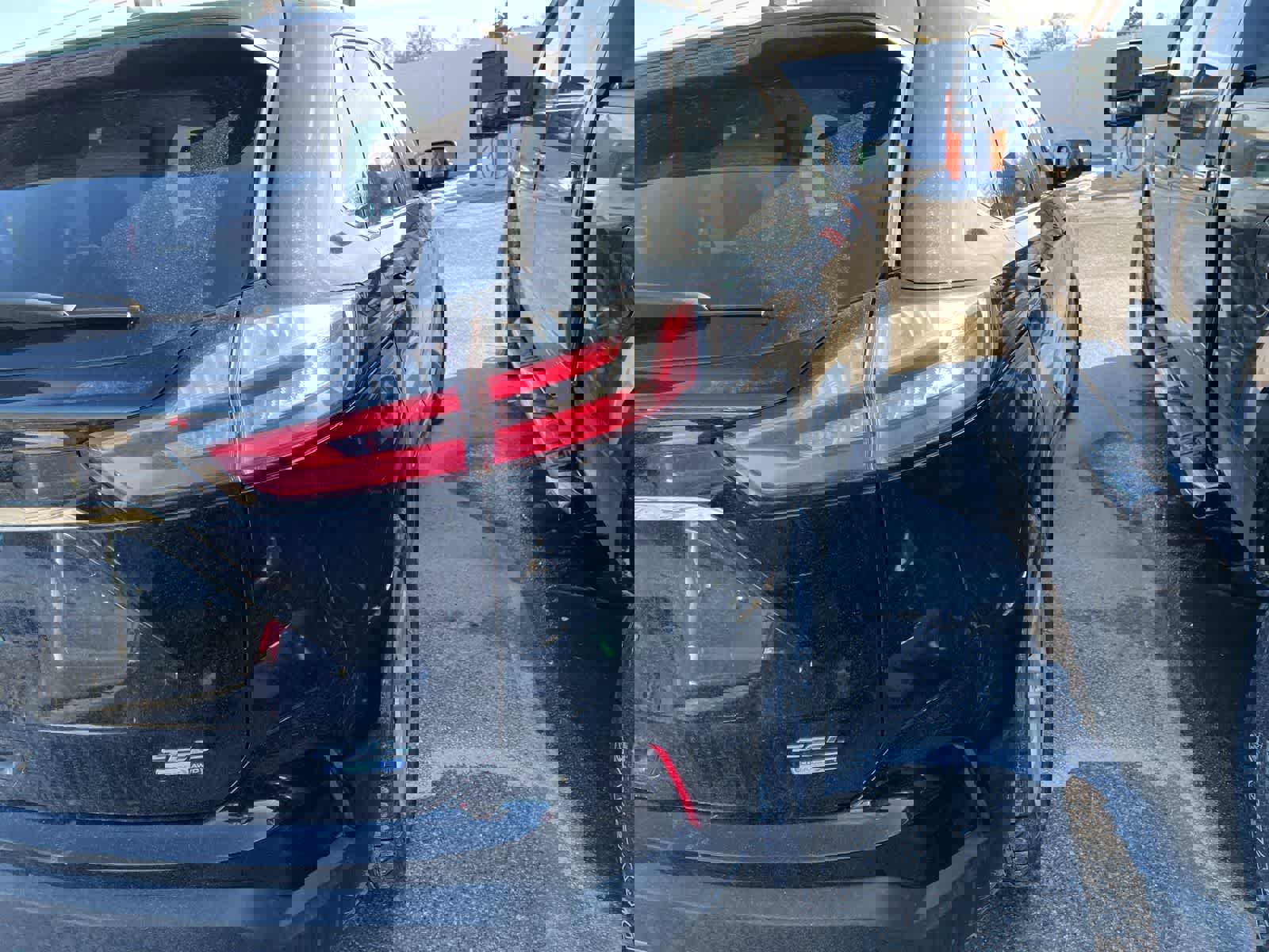 Used 2019 Ford Edge SEL image 16