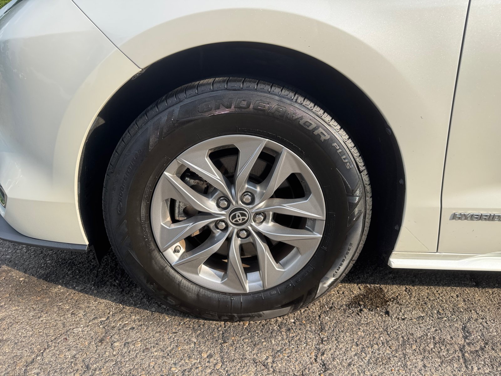 Used 2021 Toyota Sienna XLE AWD/4WD image 17