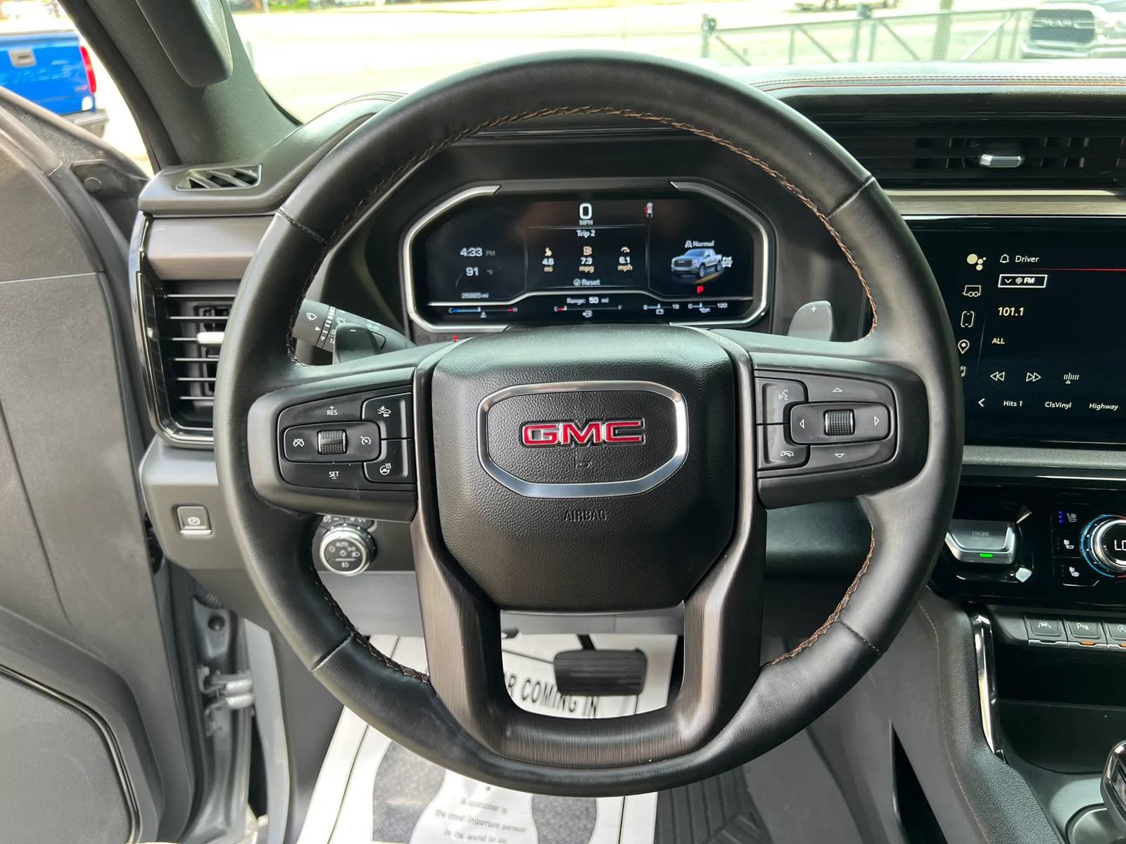 Used 2024 GMC Sierra 1500 AT4 w/ AT4 Premium Package AWD/4WD image 13