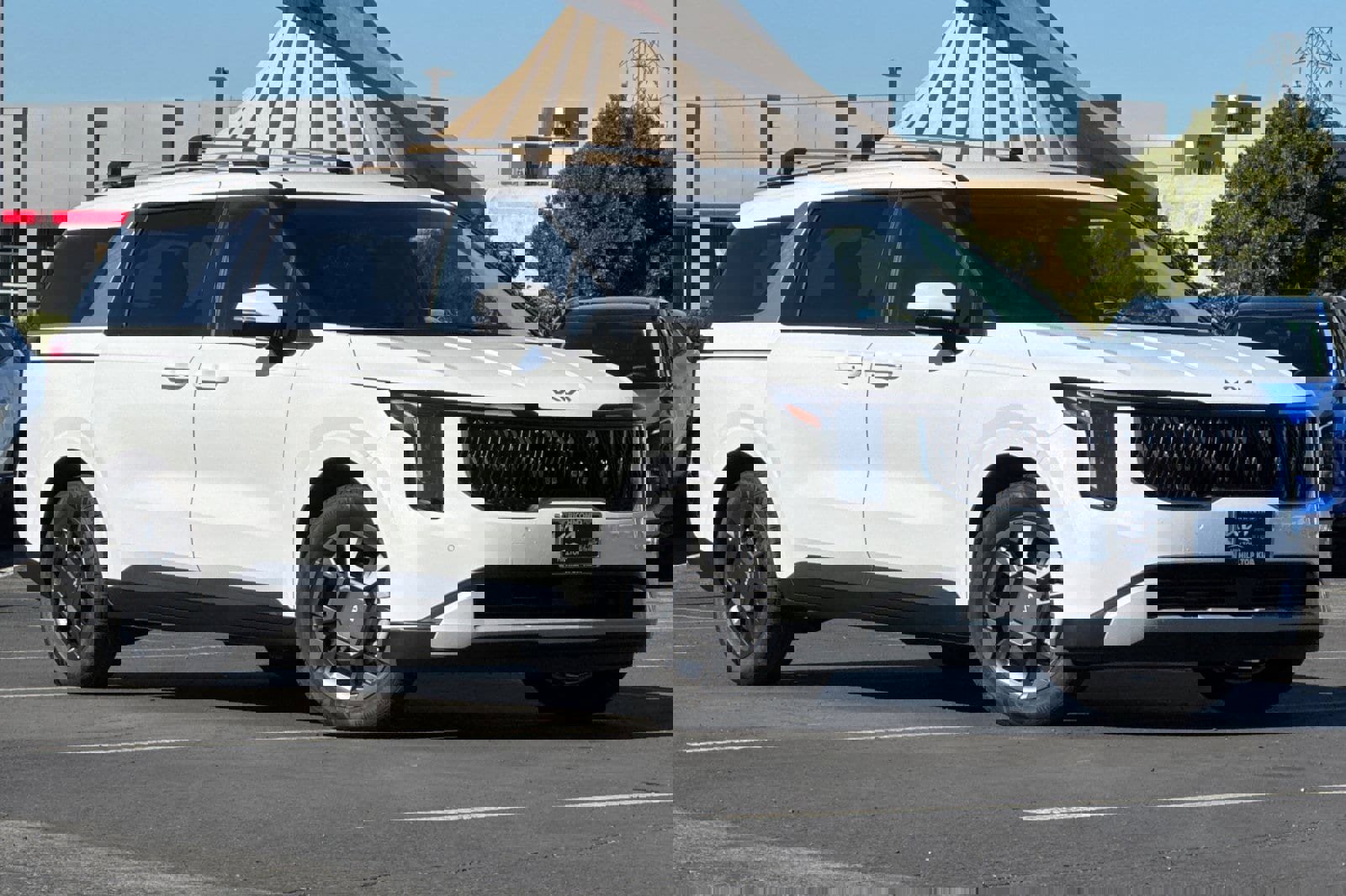 New 2026 Kia Carnival EX image 2