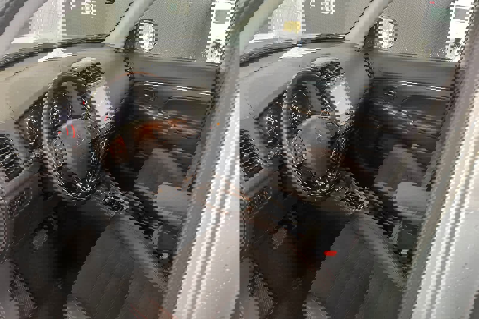 Used 2024 Mitsubishi Outlander Sport SE image 13