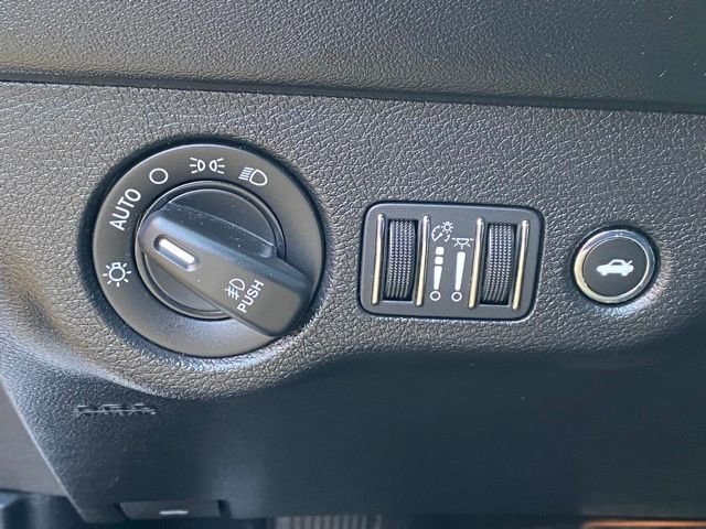 Used 2019 Dodge Charger Scat Pack w/ Daytona Edition Group image 16