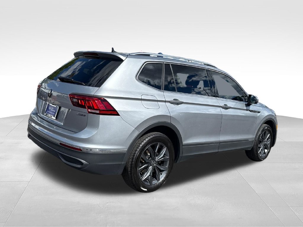 Used 2023 Volkswagen Tiguan SE AWD/4WD image 10