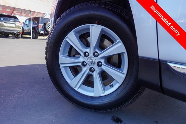 Used 2012 Toyota Highlander FWD image 11