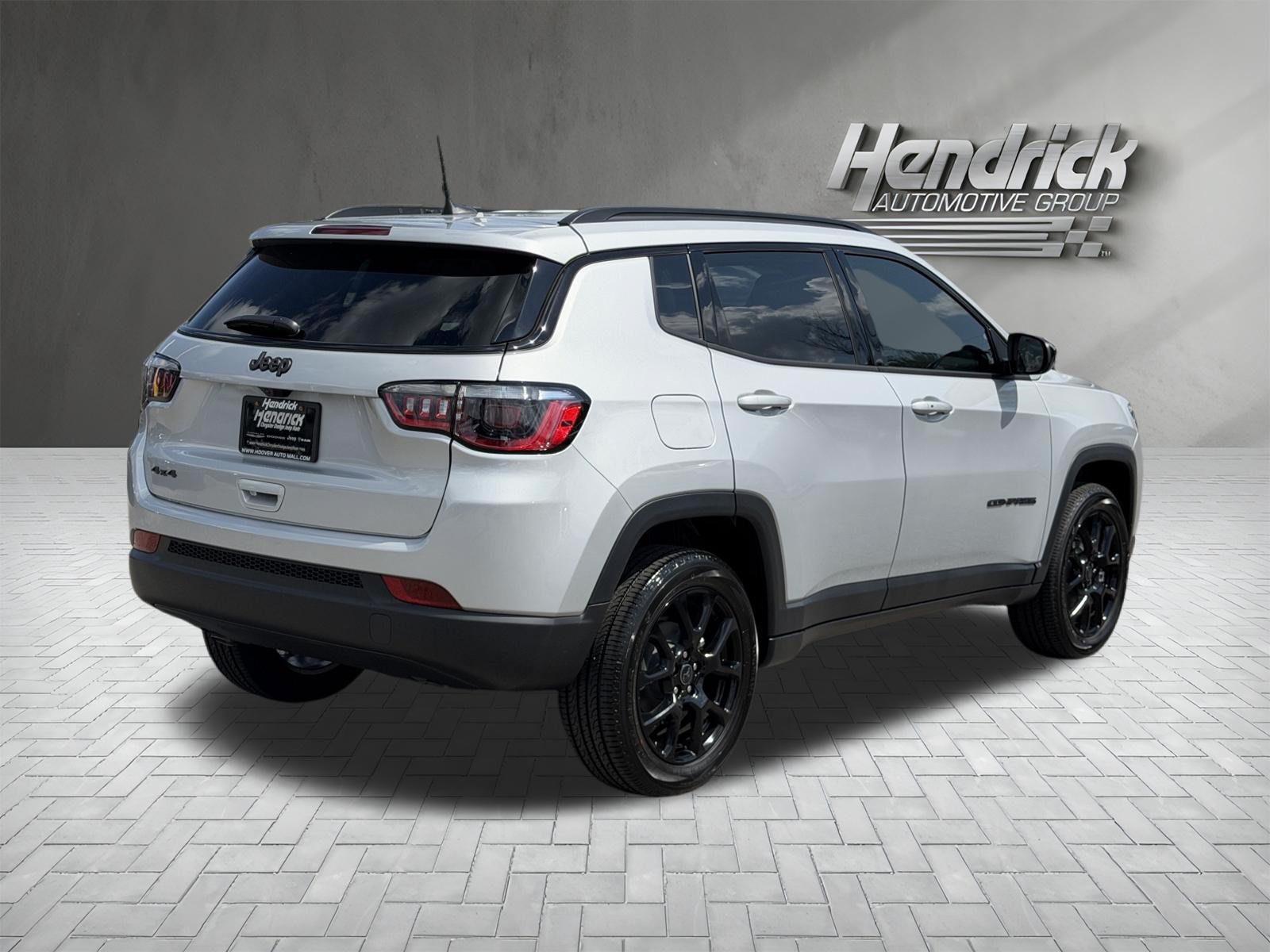 New 2026 Jeep Compass Latitude AWD/4WD image 10