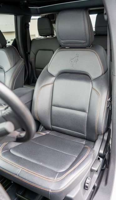 Used 2023 Ford Bronco Badlands w/ Sasquatch Package image 25