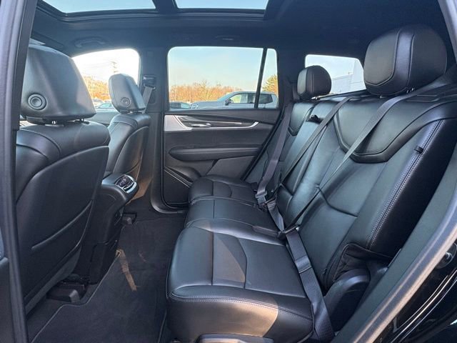 Used 2025 Cadillac XT6 Sport image 23