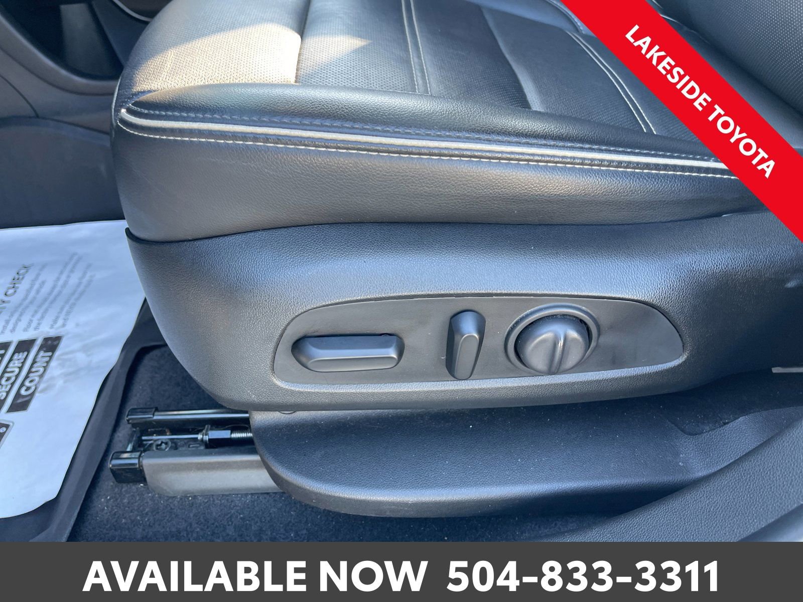 Used 2021 GMC Acadia Denali w/ Denali Technology Package image 28