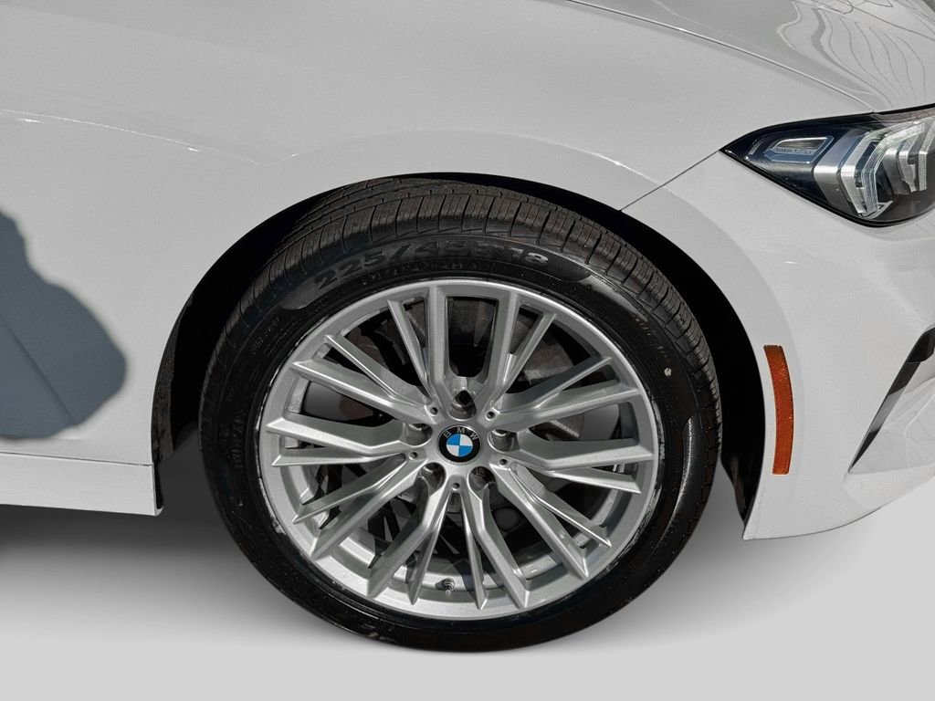 Certified 2023 BMW 330i xDrive Sedan w/ Driving Assistance Package image 9