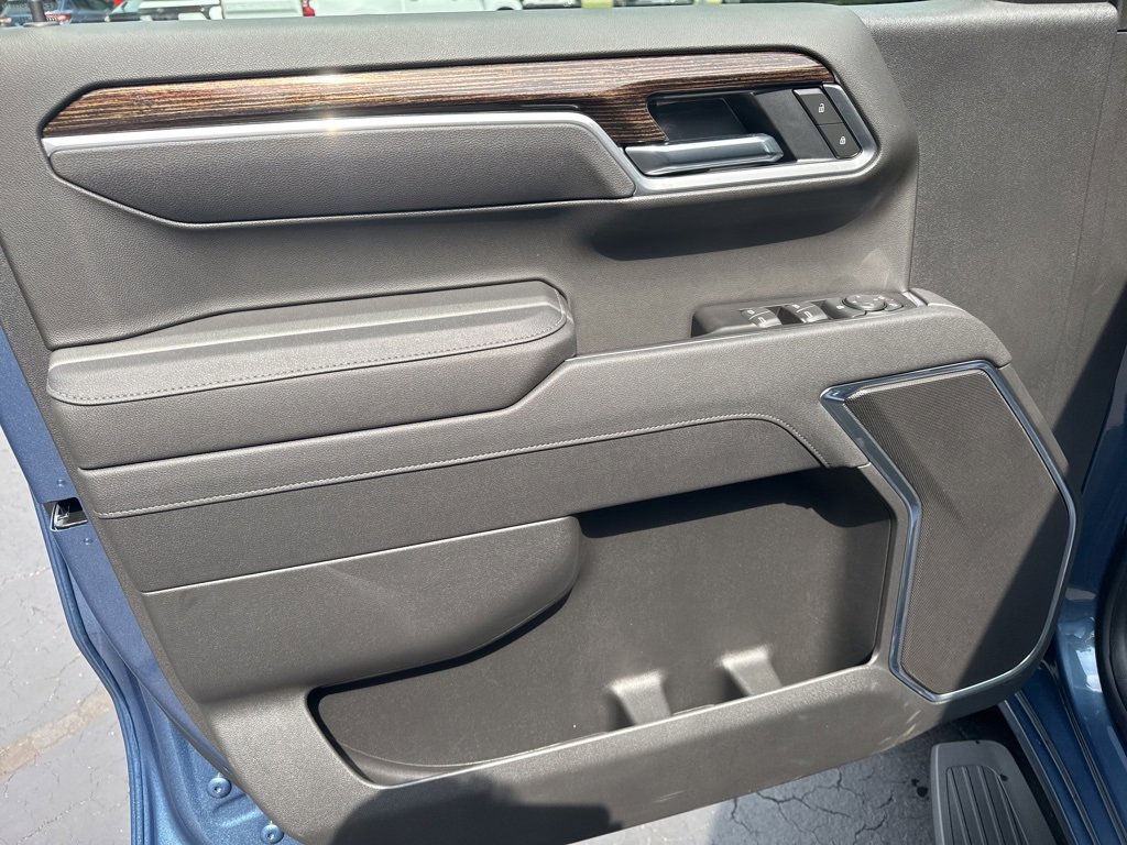 New 2026 GMC Sierra 1500 Elevation image 6